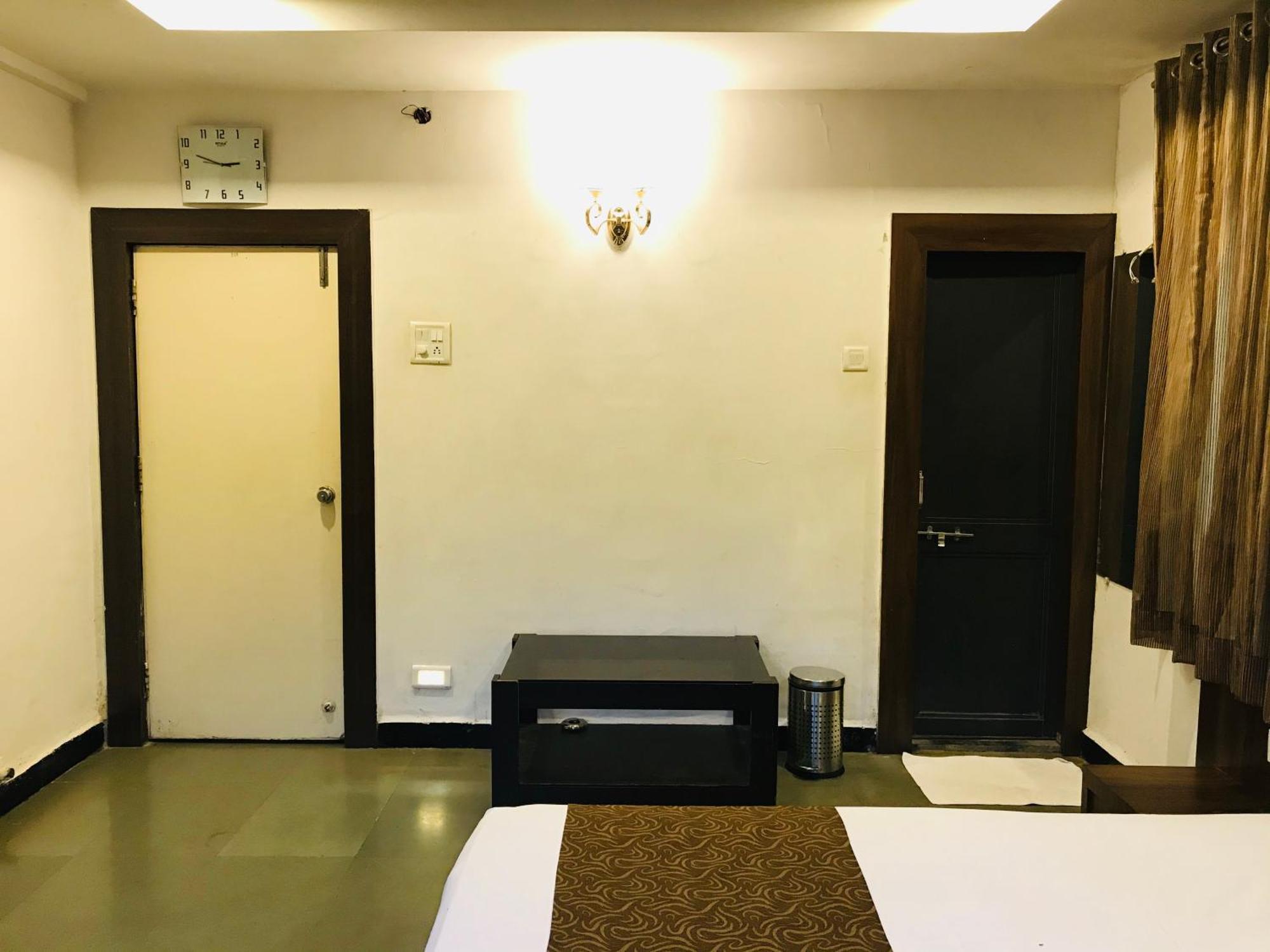 Liva Rooms Нашик Екстериор снимка