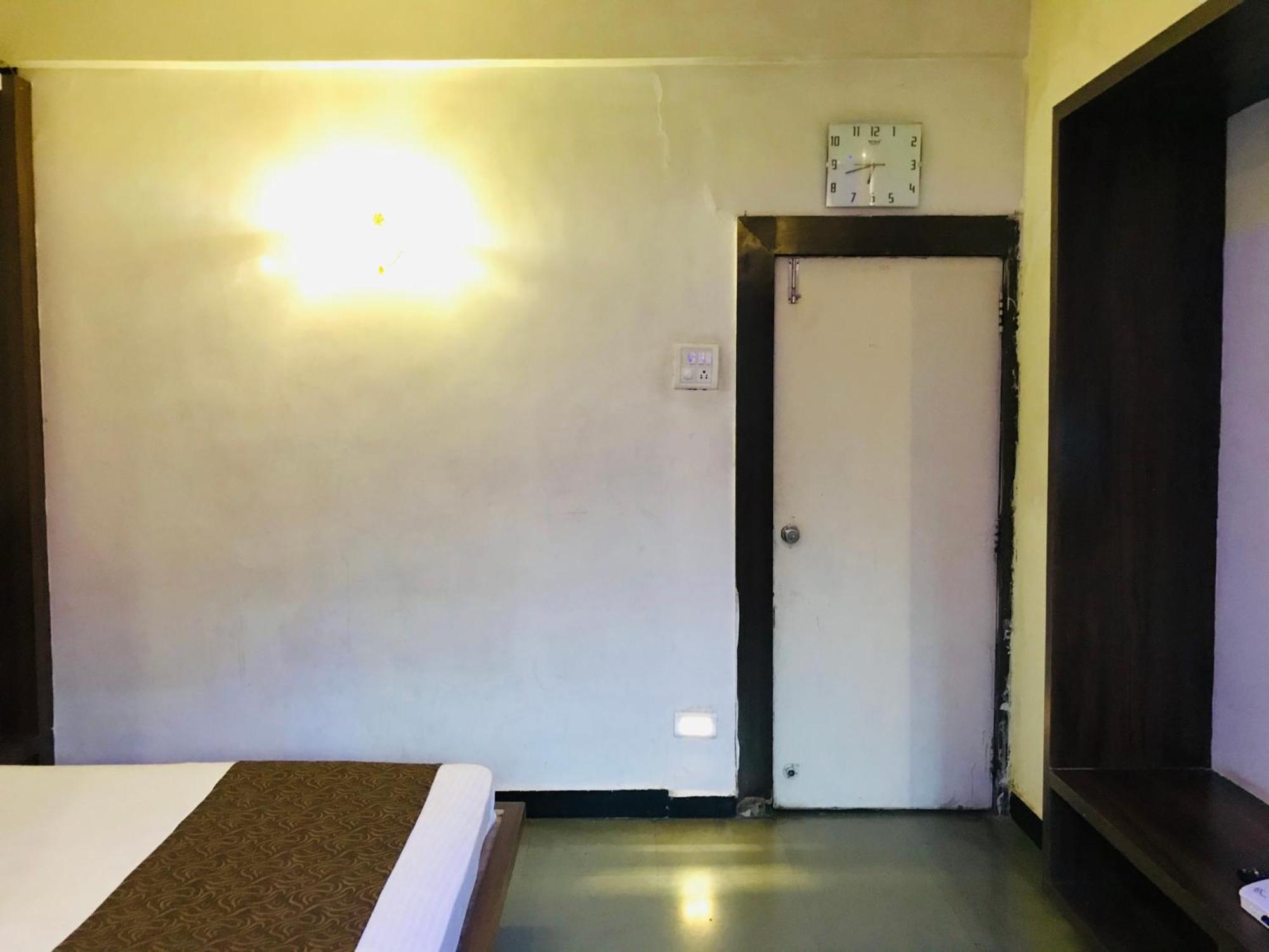 Liva Rooms Нашик Екстериор снимка