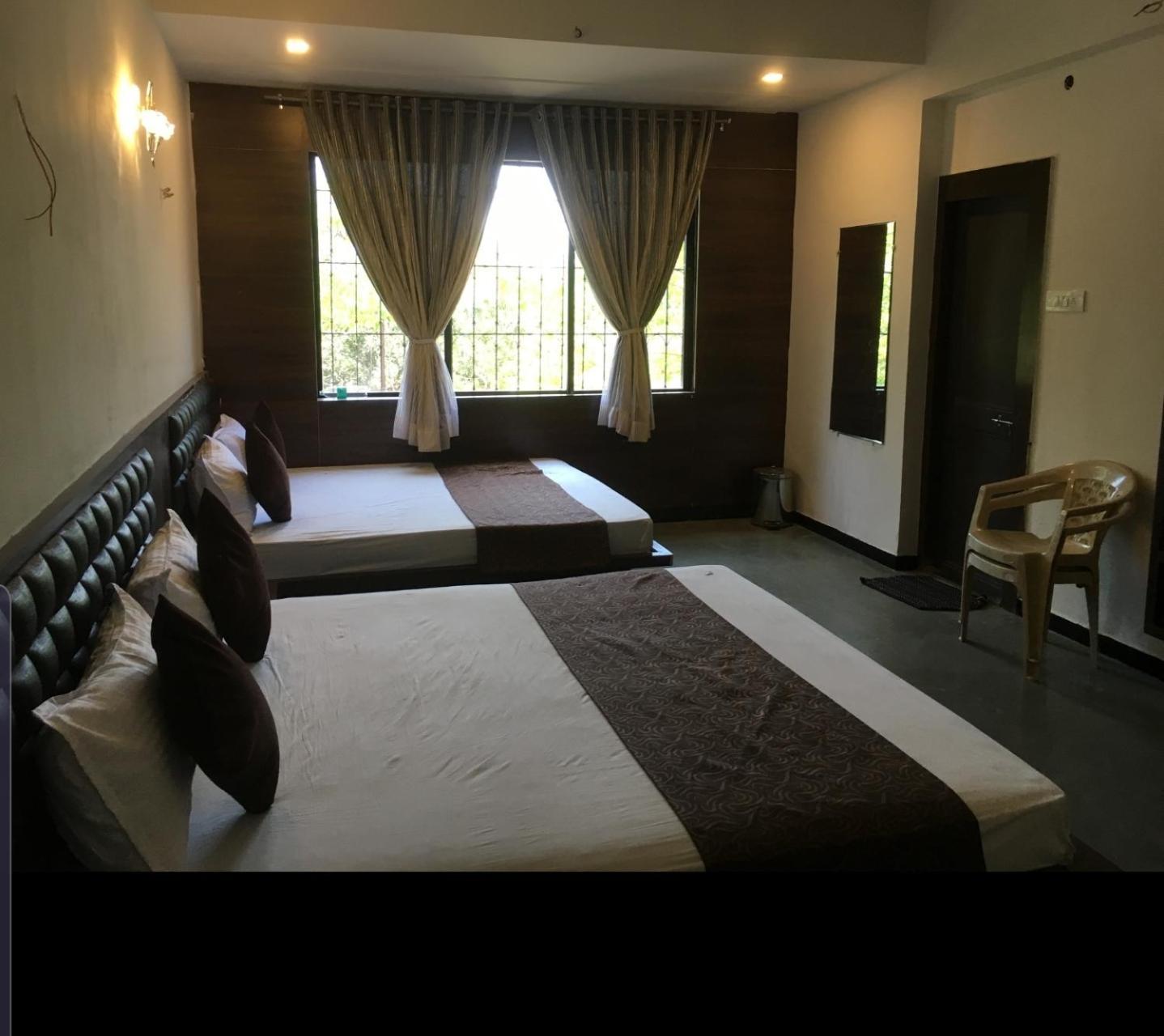 Liva Rooms Нашик Екстериор снимка